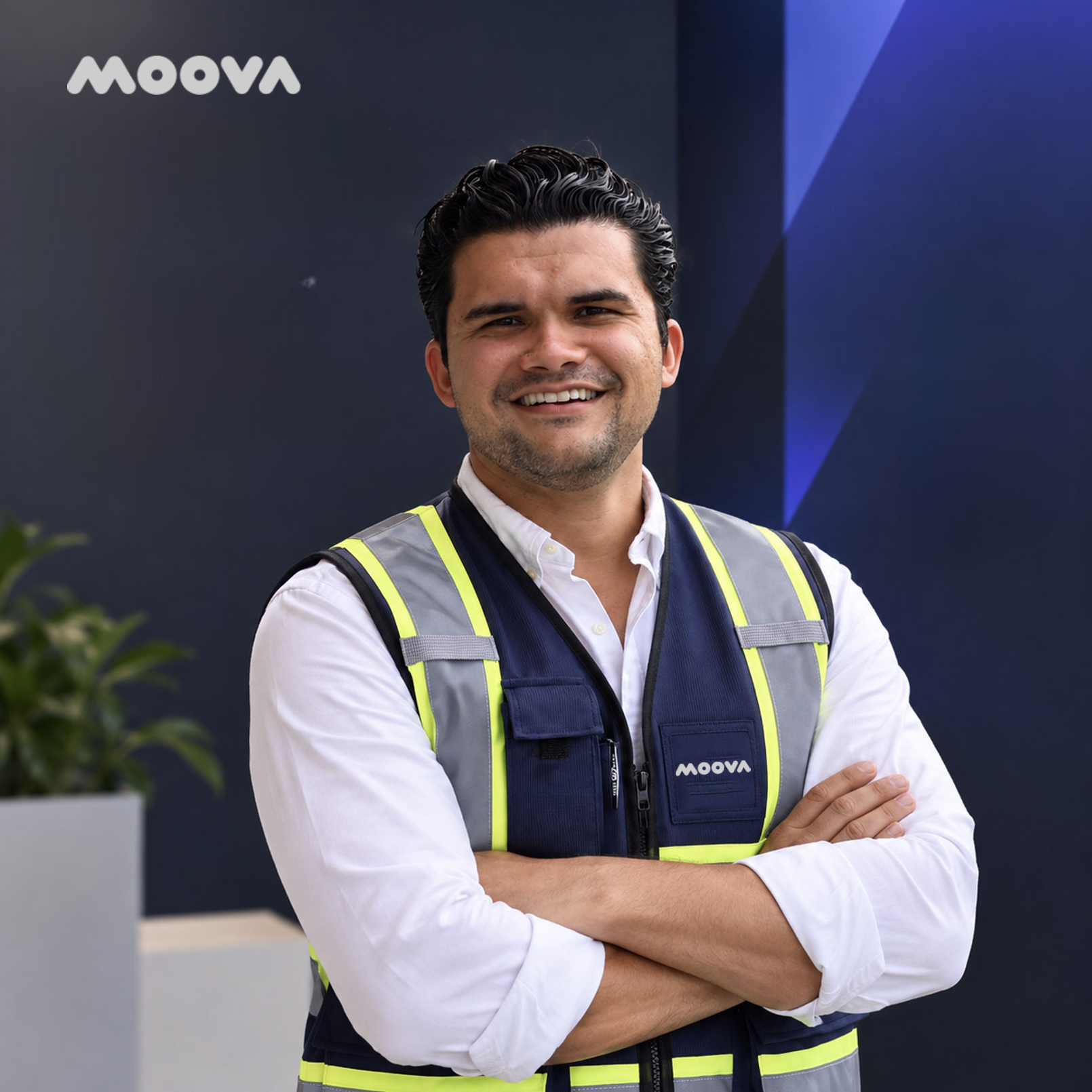 Gabriel Ramírez wearing a Moova safety vest